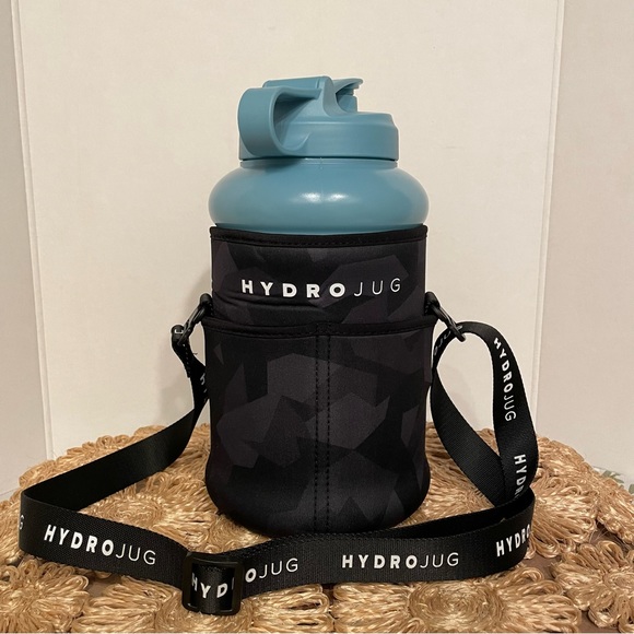 HydroJug Dining New Ocean Pro Hydrojug W Camo Pro Sleeve Poshmark